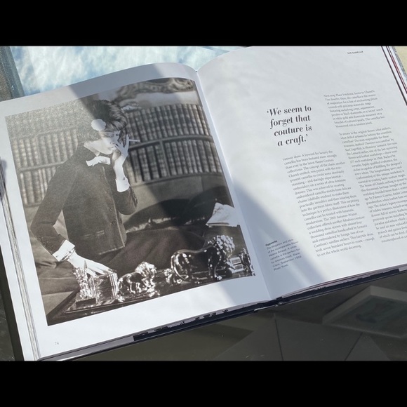 Chanel 💯 Full Size Authentic Book Sealed New Hard Copy Book - Picture 6 of 7